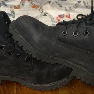 Men’s Timberland Heel Stitched Emblem Leather  Black Boots Nubuck Size 5.5